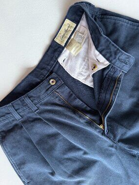 Eddie Bauer Vintage Double Pleated Trousers in Navy Blue heavy 100% Cotton 32/30